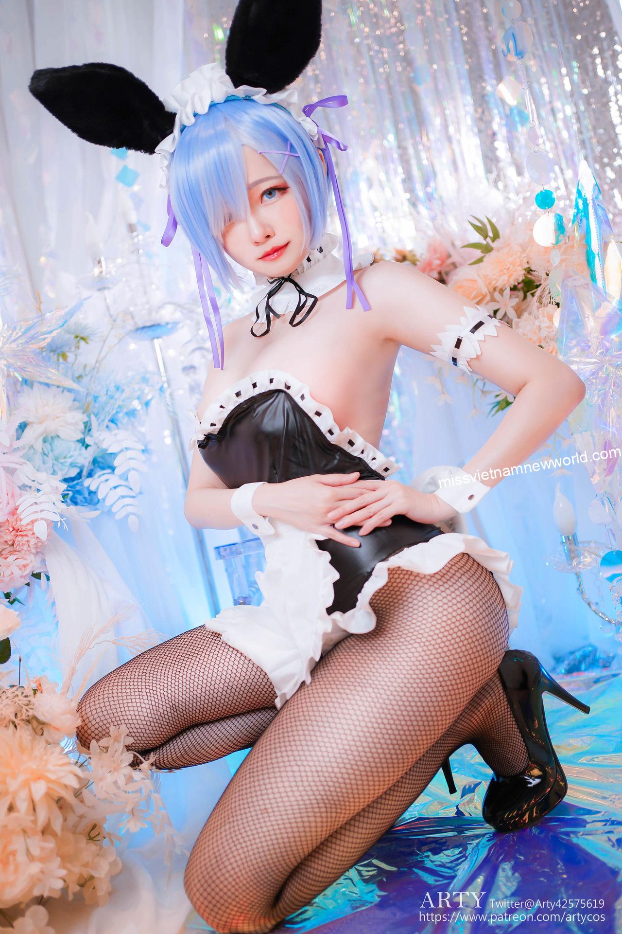 arty-huang-rem-bunny-suit-ver (7)