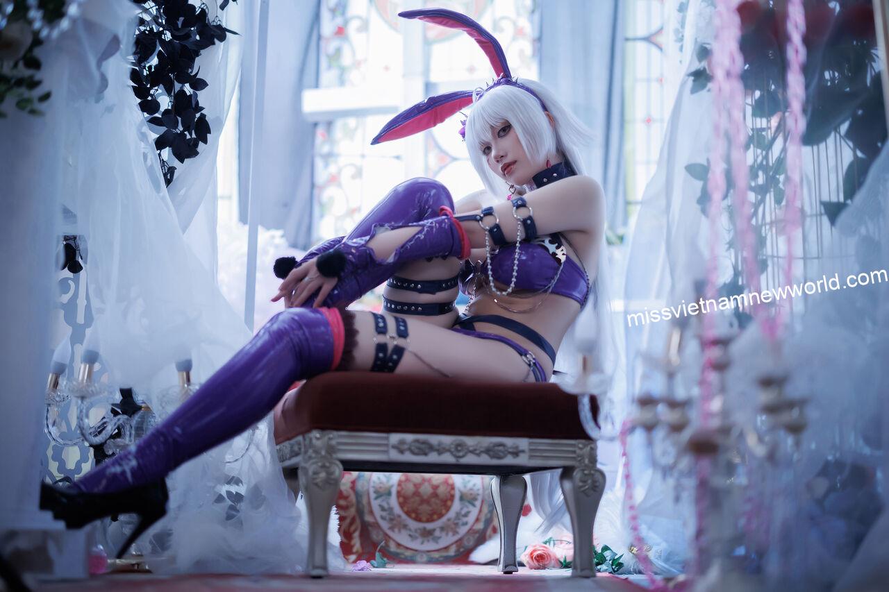 Bộ cosplay bunny girl của Cien恩恩 mang lại cảm giác sang trọng và gợi cảm