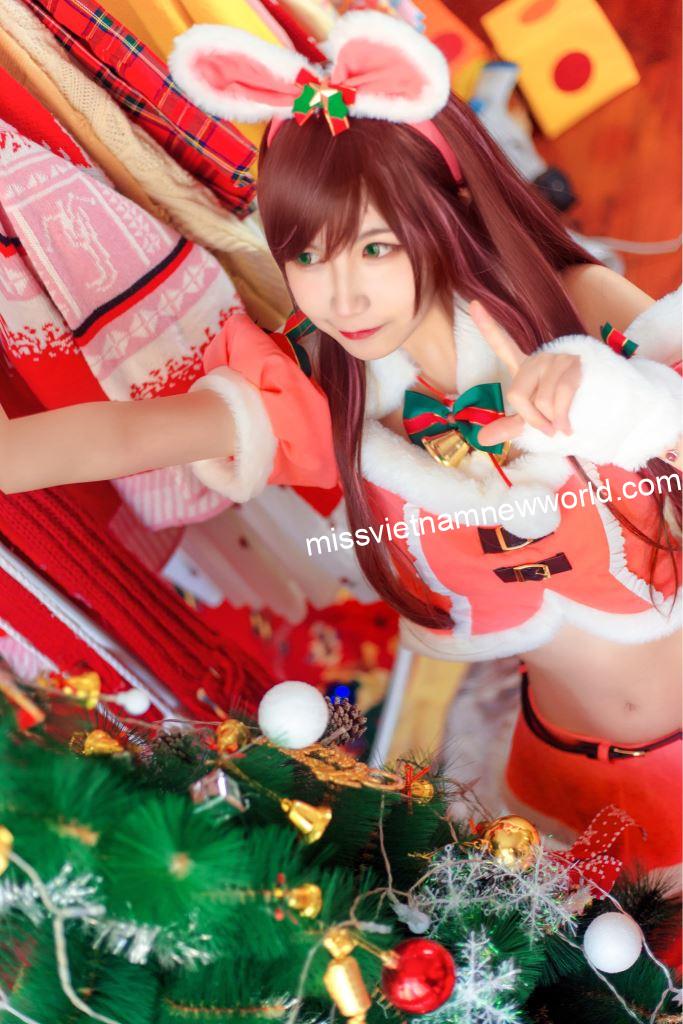 Bộ cosplay Kizuna Ai giúp 逐月SU thể hiện thần thái đáng yêu và ấm áp của mùa lễ hội