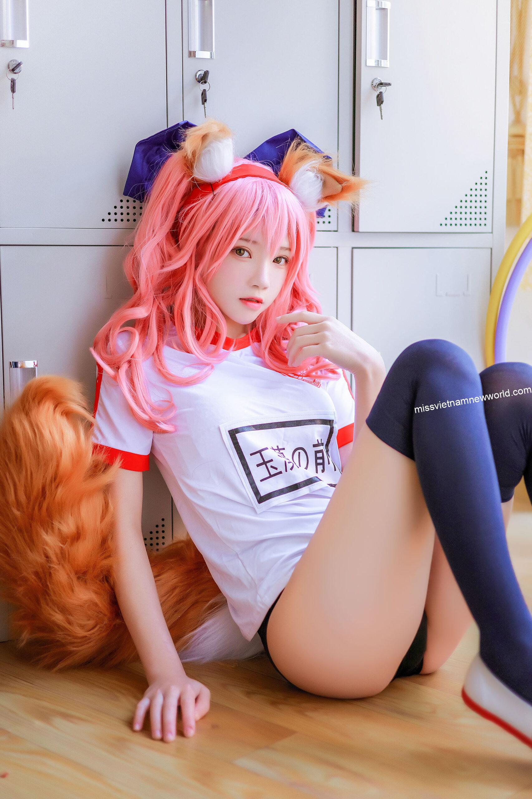 cherry-meow-cosplay-tamamo-no-mae-gym-suit (10)