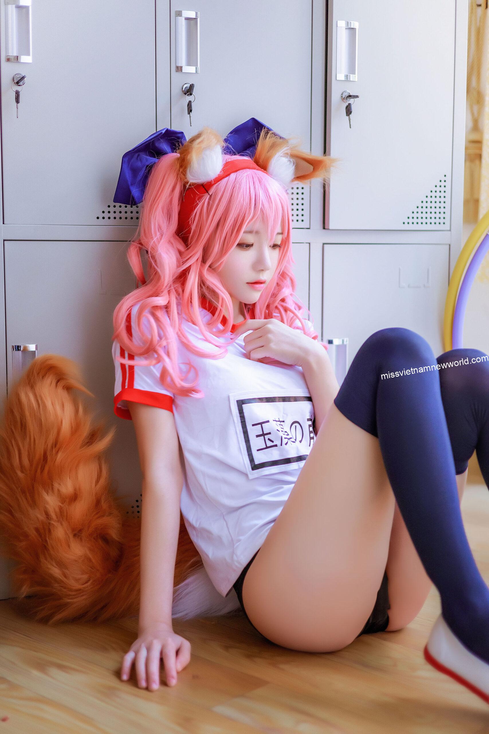 cherry-meow-cosplay-tamamo-no-mae-gym-suit (11)