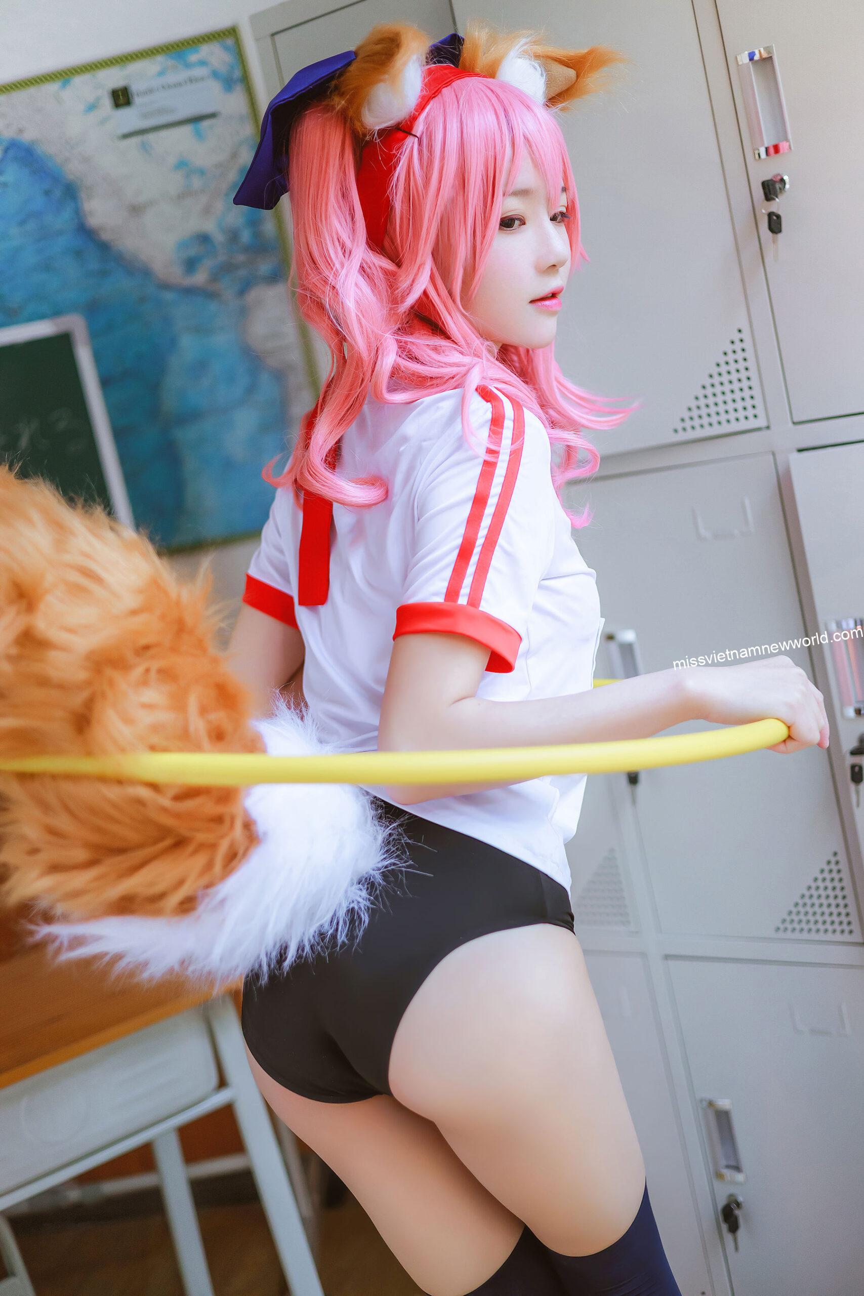 cherry-meow-cosplay-tamamo-no-mae-gym-suit (20)