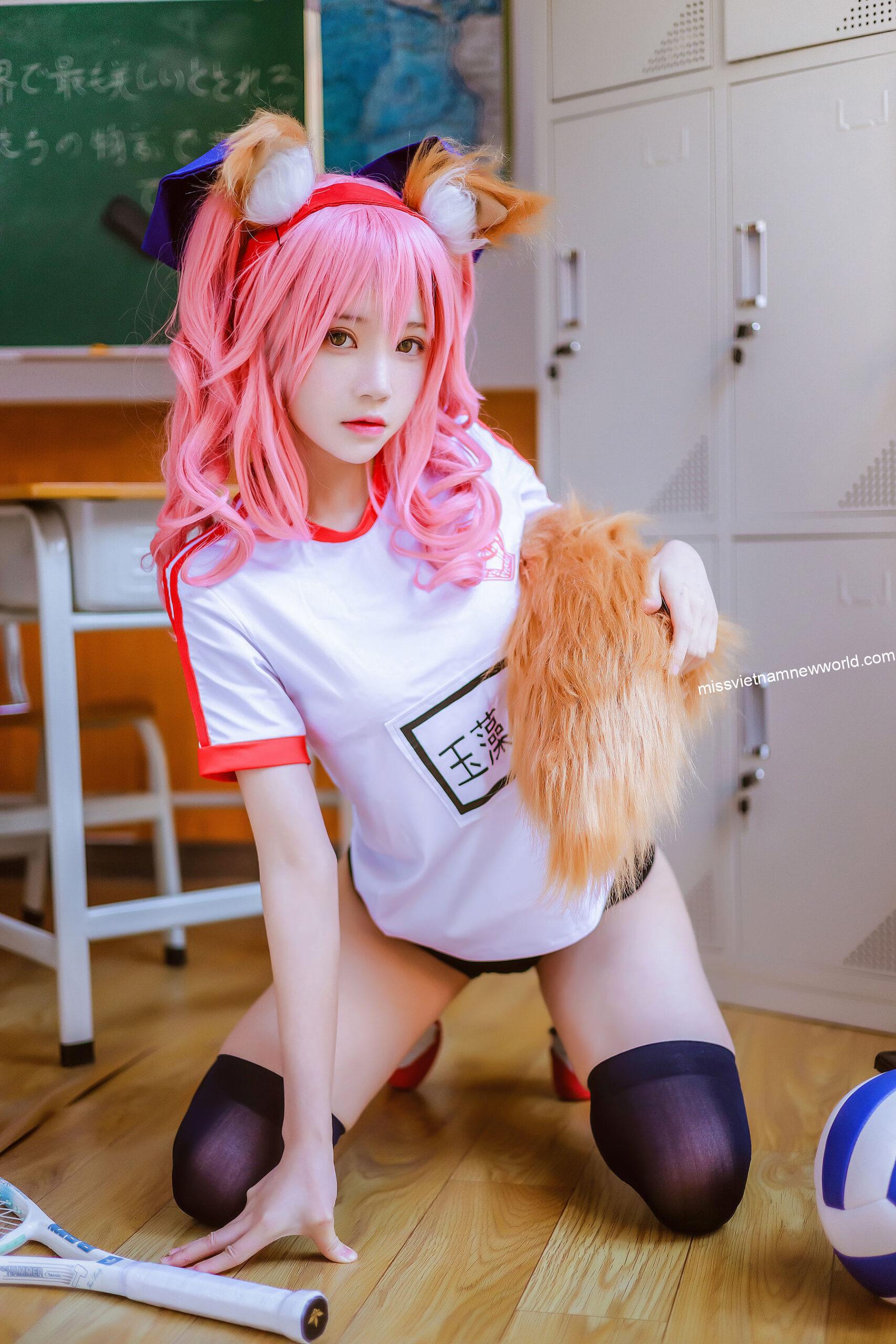 cherry-meow-cosplay-tamamo-no-mae-gym-suit (6)