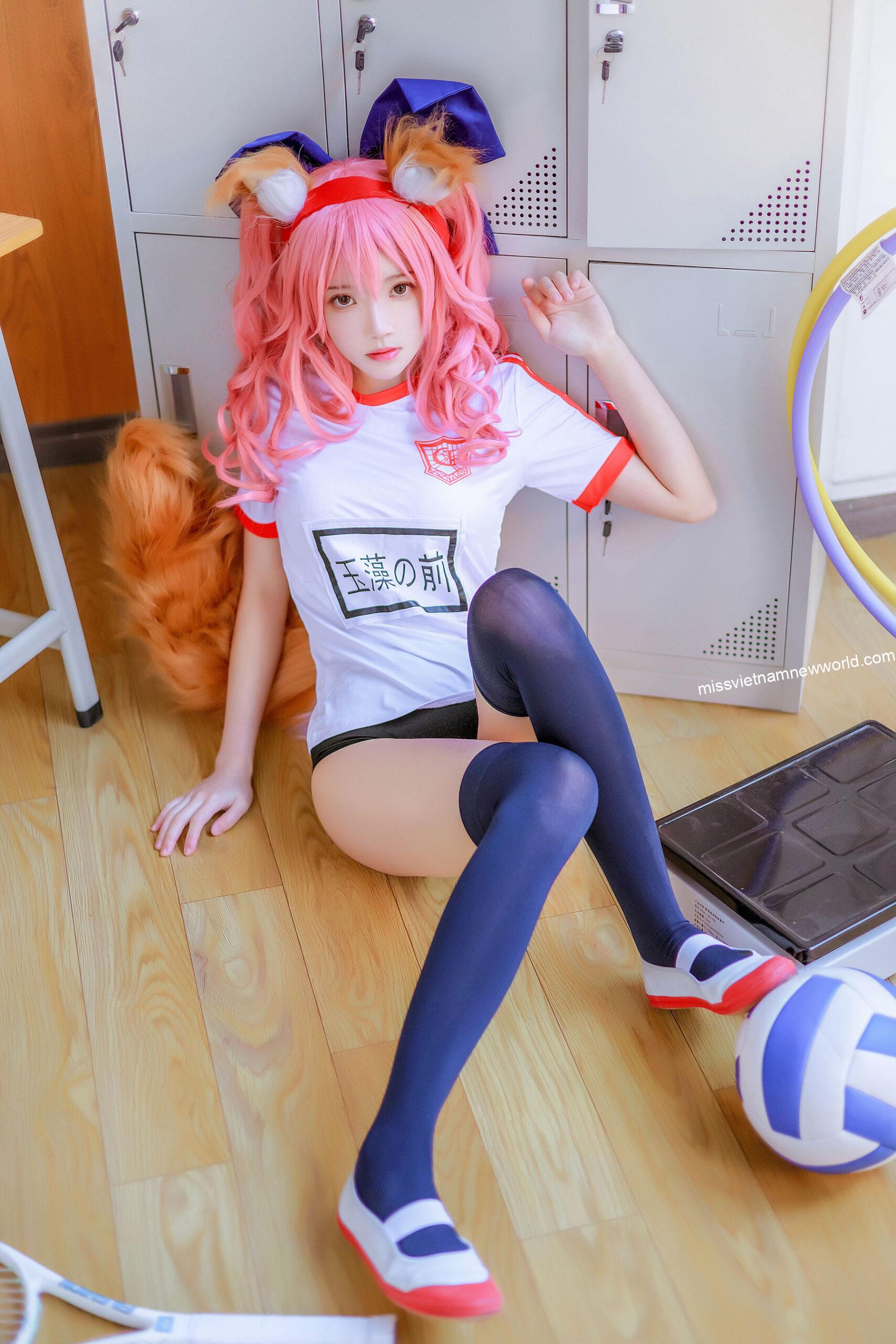 cherry-meow-cosplay-tamamo-no-mae-gym-suit (8)