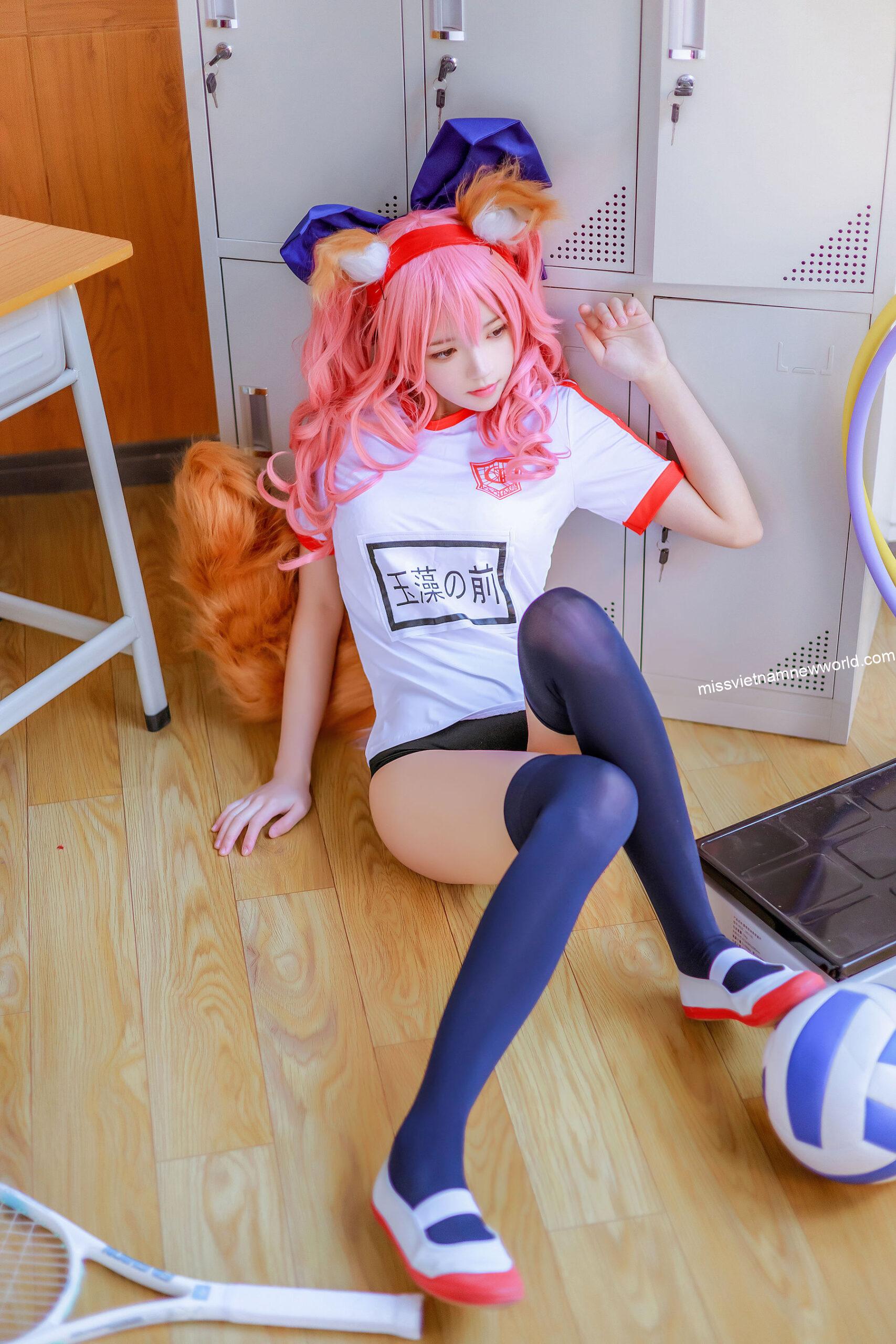 cherry-meow-cosplay-tamamo-no-mae-gym-suit (9)