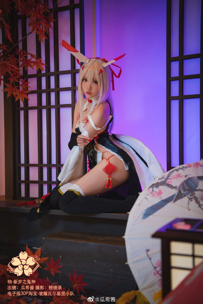 chinese-azur-lane-ayanami-cosplay (6)