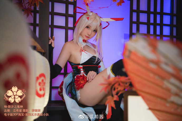 chinese-azur-lane-ayanami-cosplay (7)