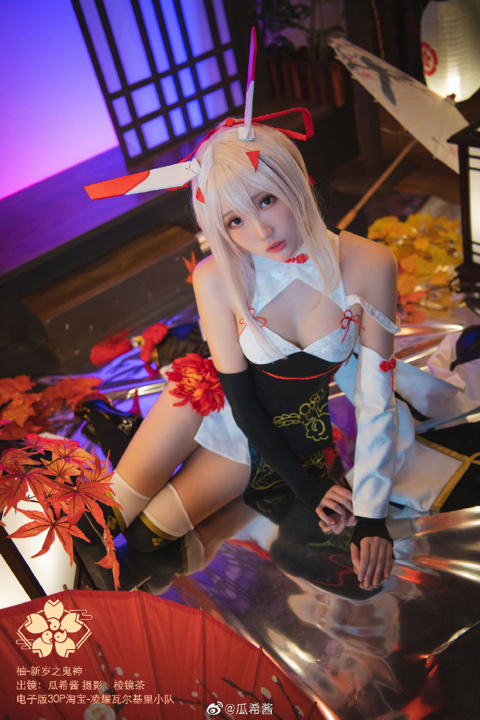 chinese-azur-lane-ayanami-cosplay (9)