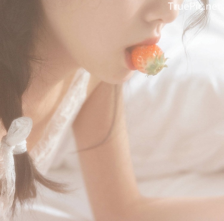 Chinese hot model - The strawberry girl in the dream - Picture 14