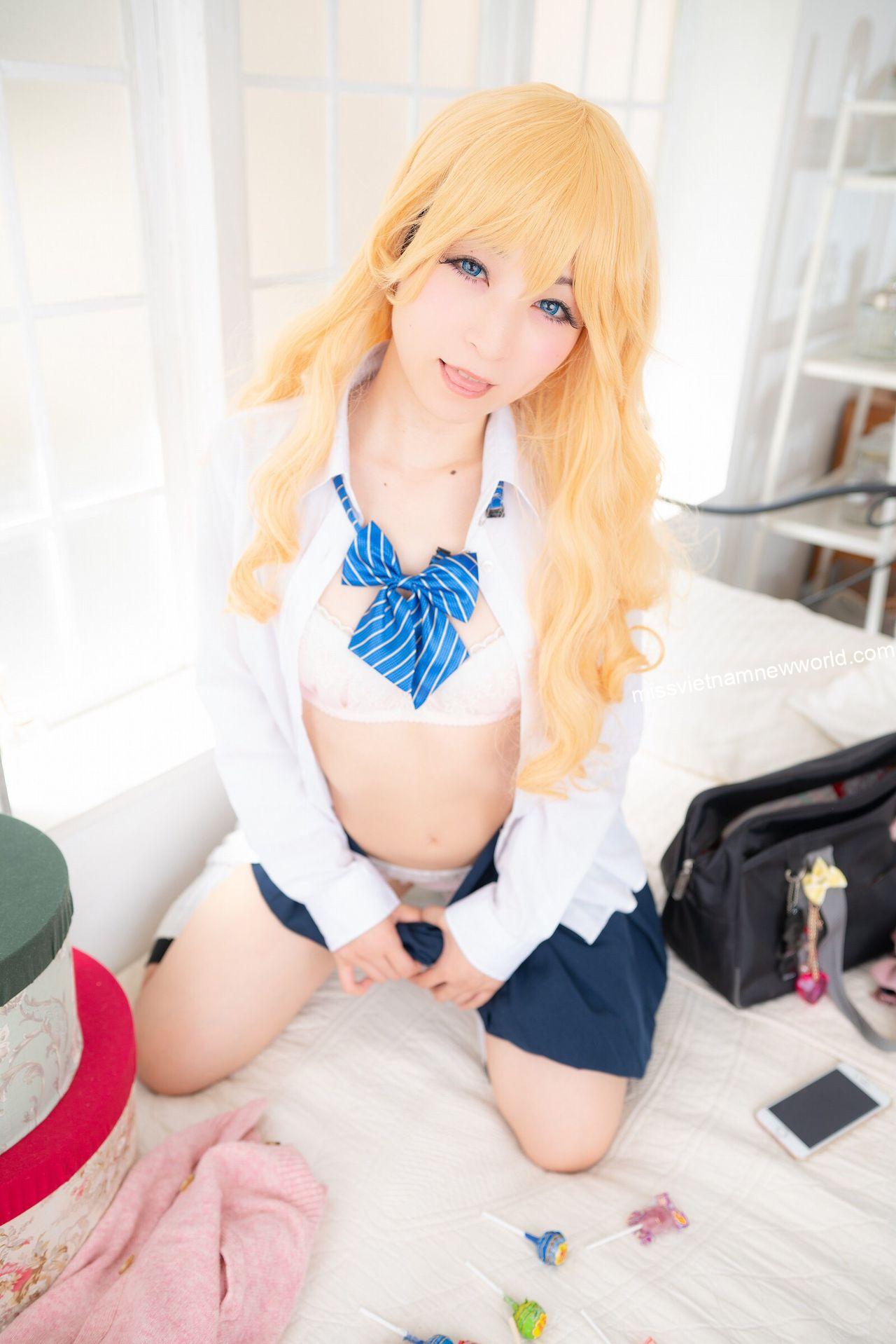 Cosplay はぴねすからふる đầy màu sắc và sự tươi trẻ qua phong cách của さづき