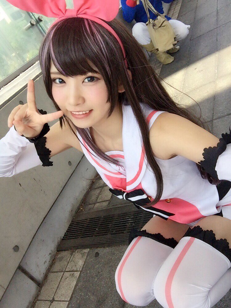 enako-cosplay-Kizuna-Ai-tai-cosplay-summit-2017-14</p