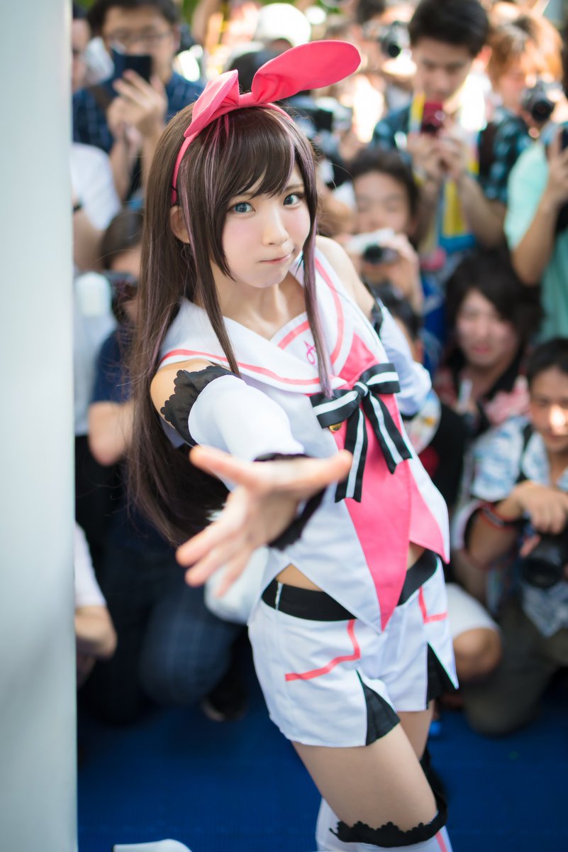 enako-cosplay-Kizuna-Ai-tai-cosplay-summit-2017-03</p