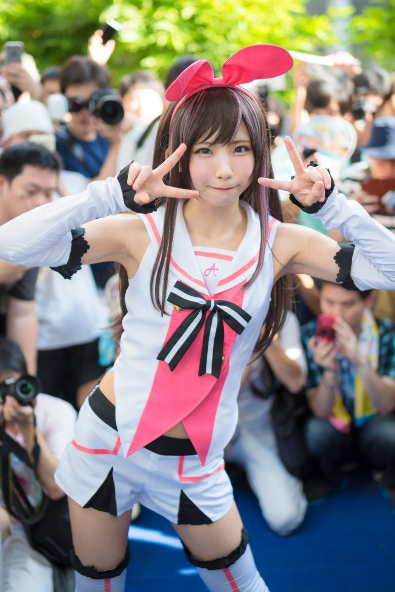 enako-cosplay-Kizuna-Ai-tai-cosplay-summit-2017-04</p