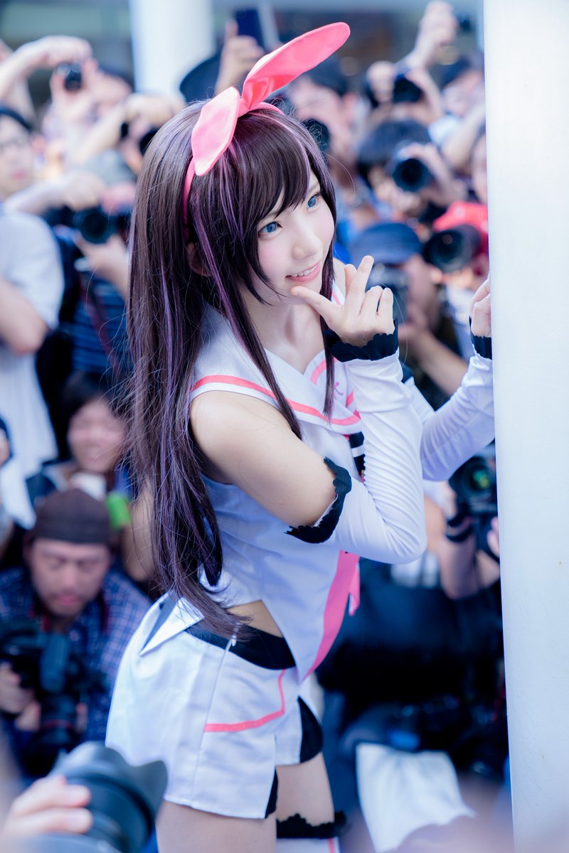 enako-cosplay-Kizuna-Ai-tai-cosplay-summit-2017-10</p