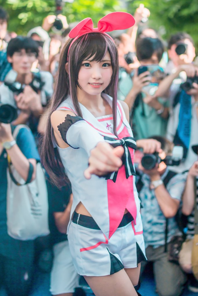 enako-cosplay-Kizuna-Ai-tai-cosplay-summit-2017-09</p