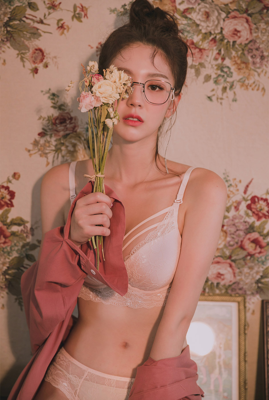 Lee Chae Eun - Lingerie Set - 08.09.2017