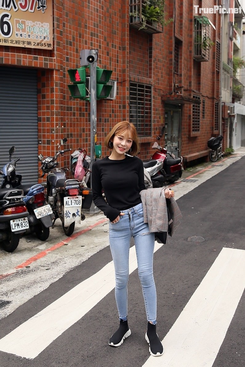 Kang Tae Ri cute girl - Korean fashion: Mini Skirt & Jeans Set - Jan.2018, TruePic.net