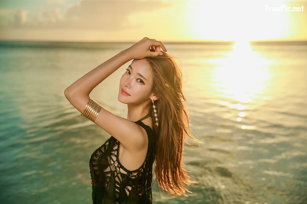 Park Jung Yoon hot korean model charming with sexy bikinis in Summer Collection 2018, TruePic.net