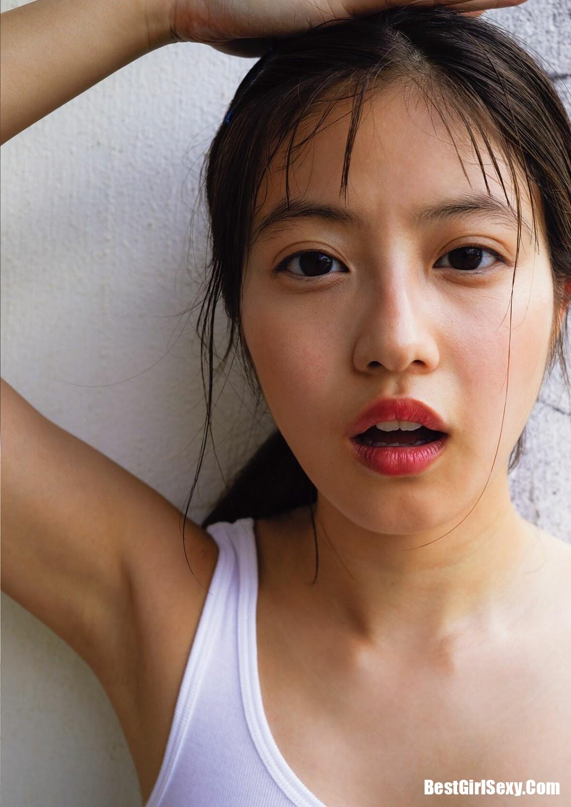 Mio Imada 今田美桜, 今田美桜ファースト写真集「生命力」No.01 22