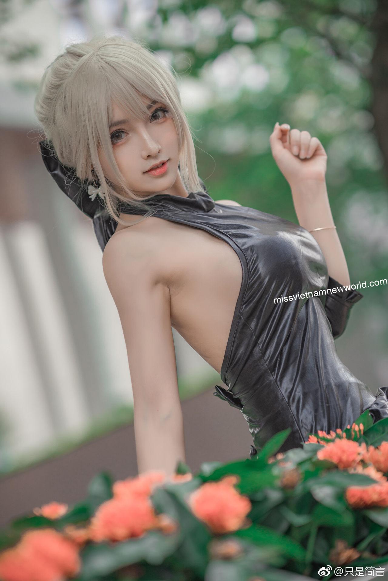 gai-xinh-nhat-ban-cosplay-saber (7)