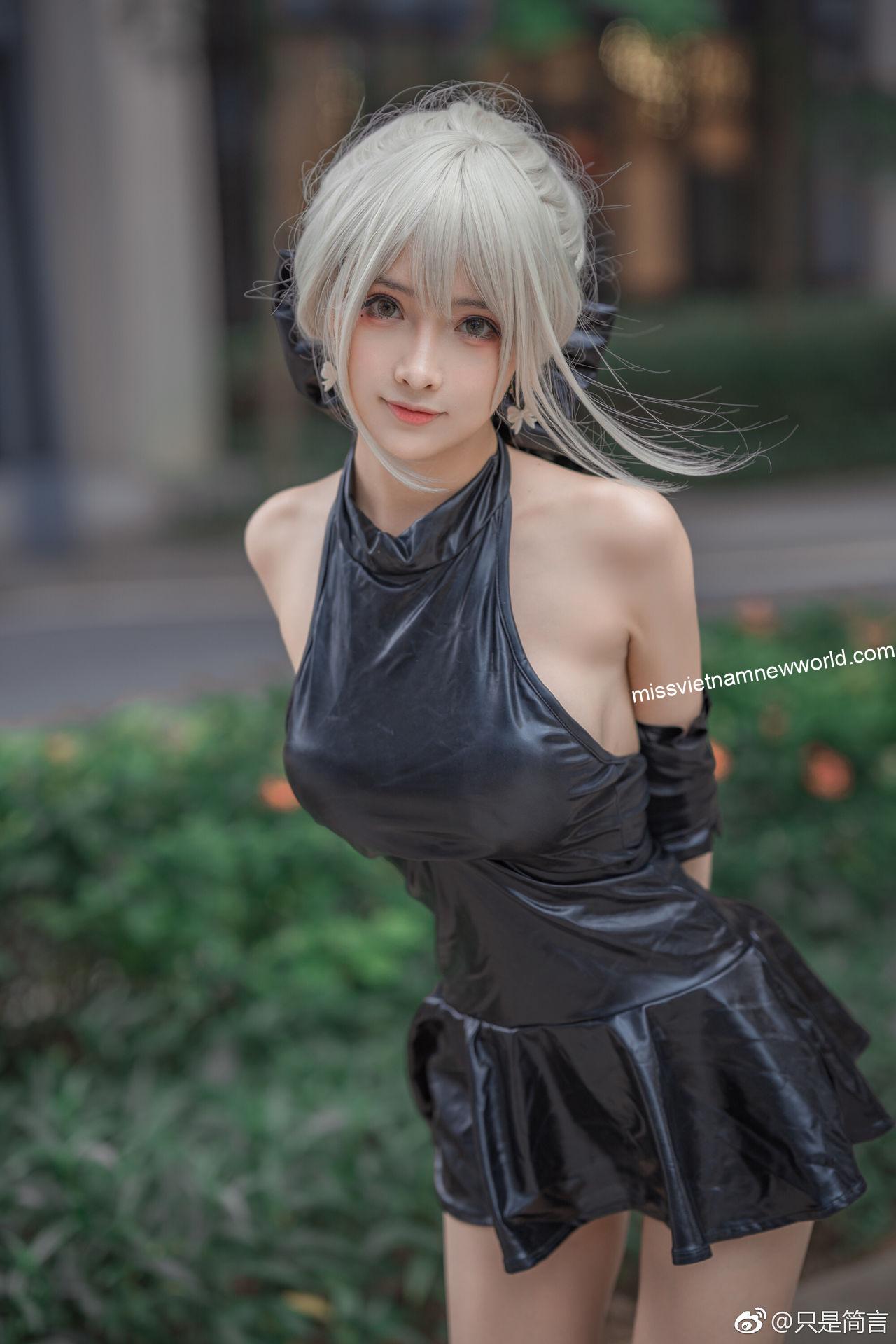 gai-xinh-nhat-ban-cosplay-saber