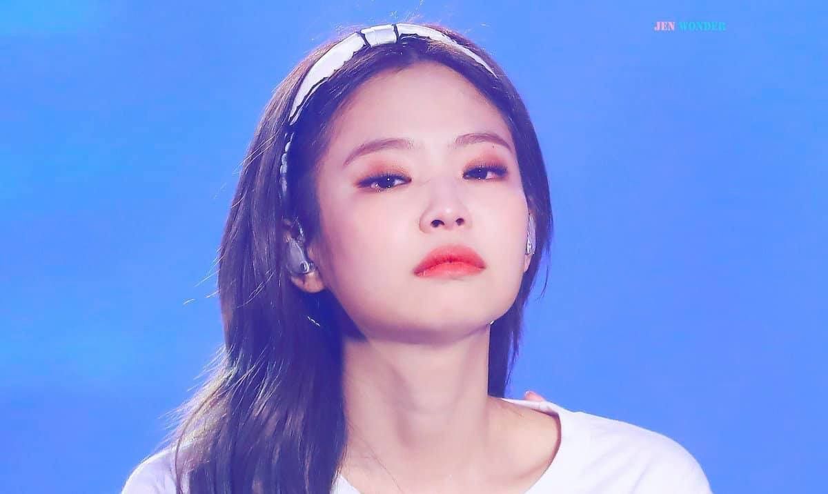 Hình ảnh Jennie BlackPink buồn