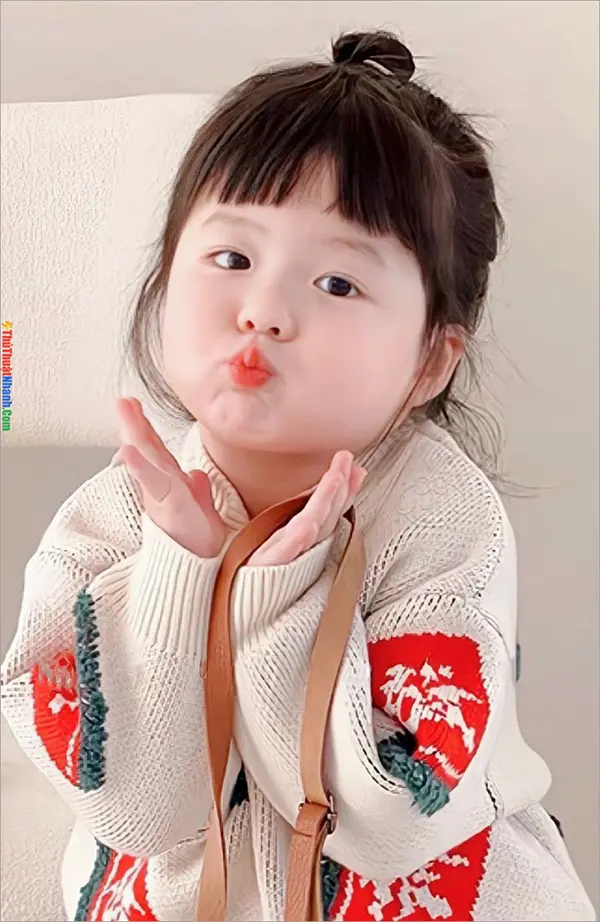 Ảnh em bé 5 tuổi cute