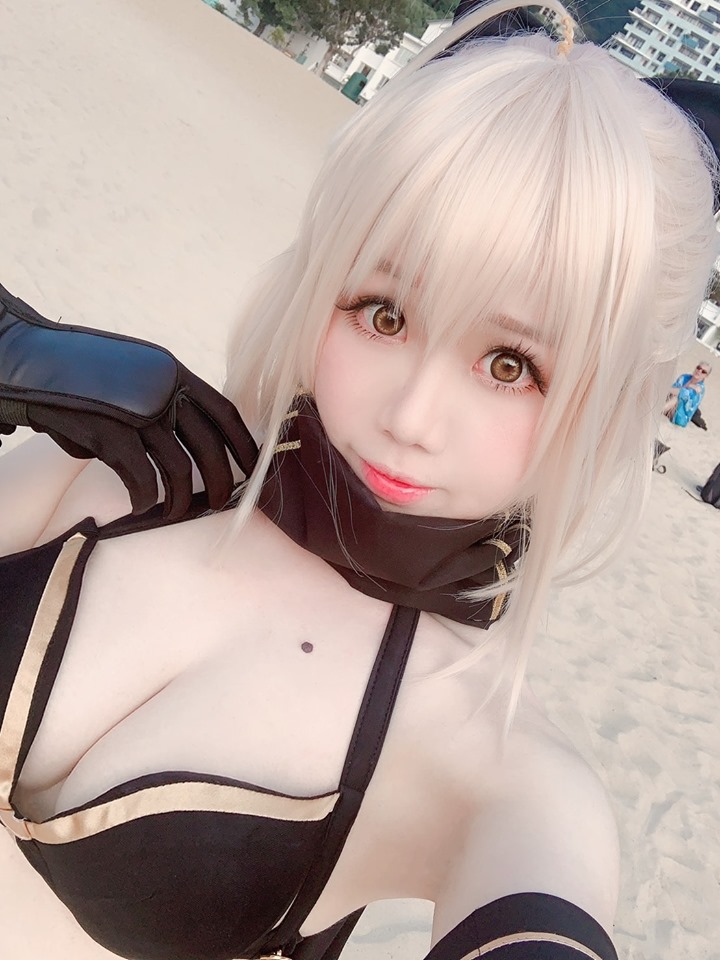 em-gai-xinh-hisui-cosplay-nong-bong-06