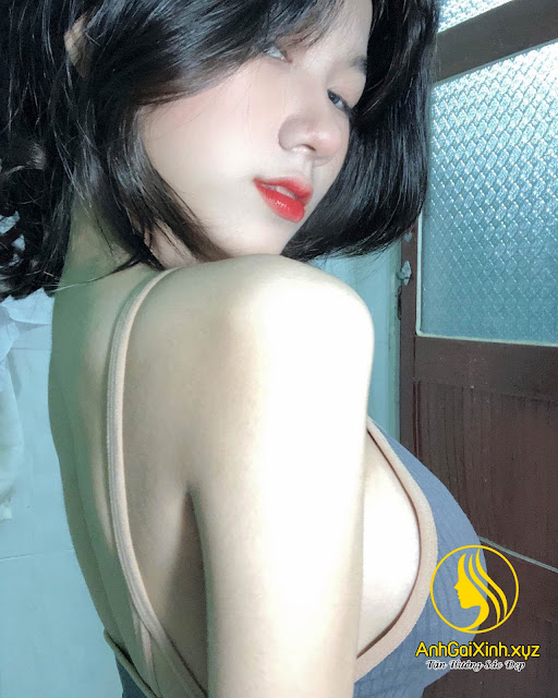 Mi Trần - Hot Girl 2k5 sở hữu thân hình sexy quyến rũ với vòng 1 căng tròn