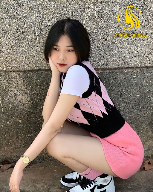 Hot Girl sài thành Thùy Linh mặt xinh dáng chuẩn sexy quyến rũ gợi cảm