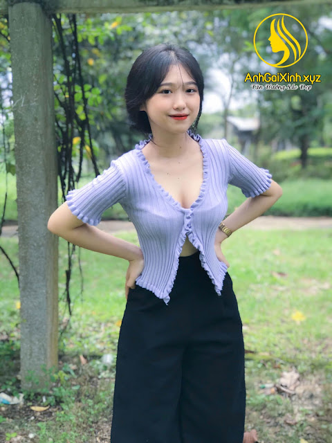 Hot Girl sài thành Thùy Linh mặt xinh dáng chuẩn sexy quyến rũ gợi cảm