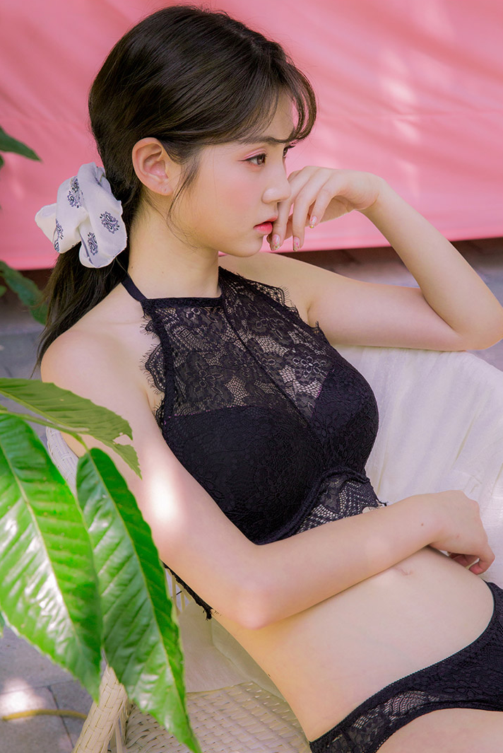 Lee Chae Eun - Lingerie Set - 01.08.2017