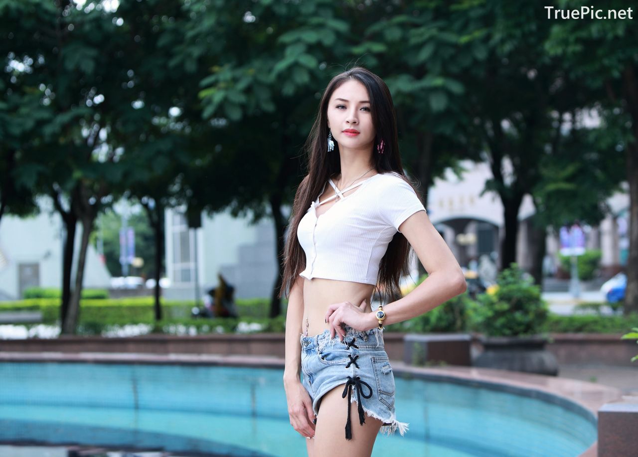 Image-Beautiful-Taiwanese-Girl-Lola-雪岑-Perfect-Long-Legs-Baby-TruePic.net- Picture-3