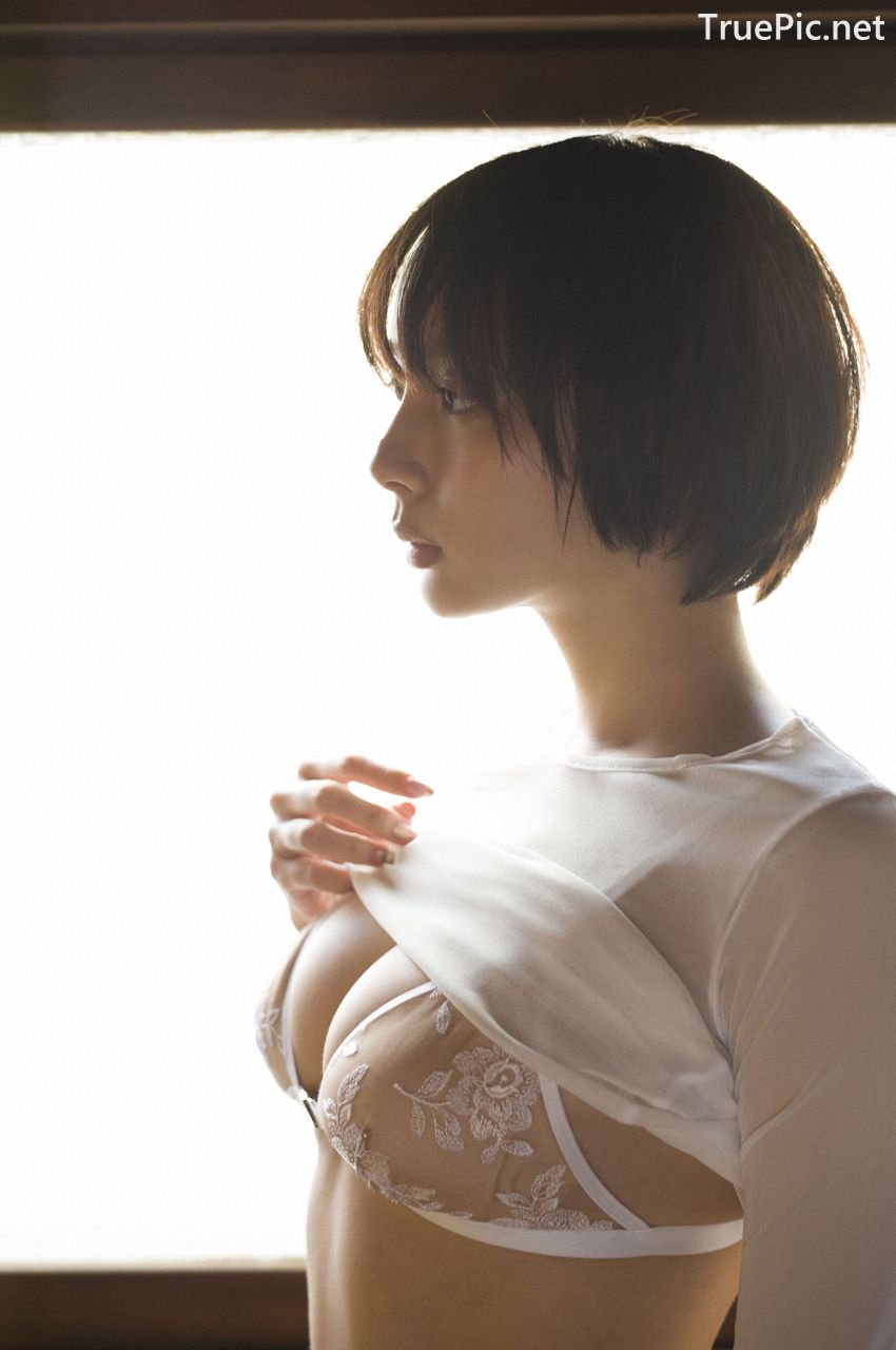 Image-Japanese-Model-Sayaka-Okada-What-To-Do-When-Its-Too-Hot-TruePic.net- Picture-9