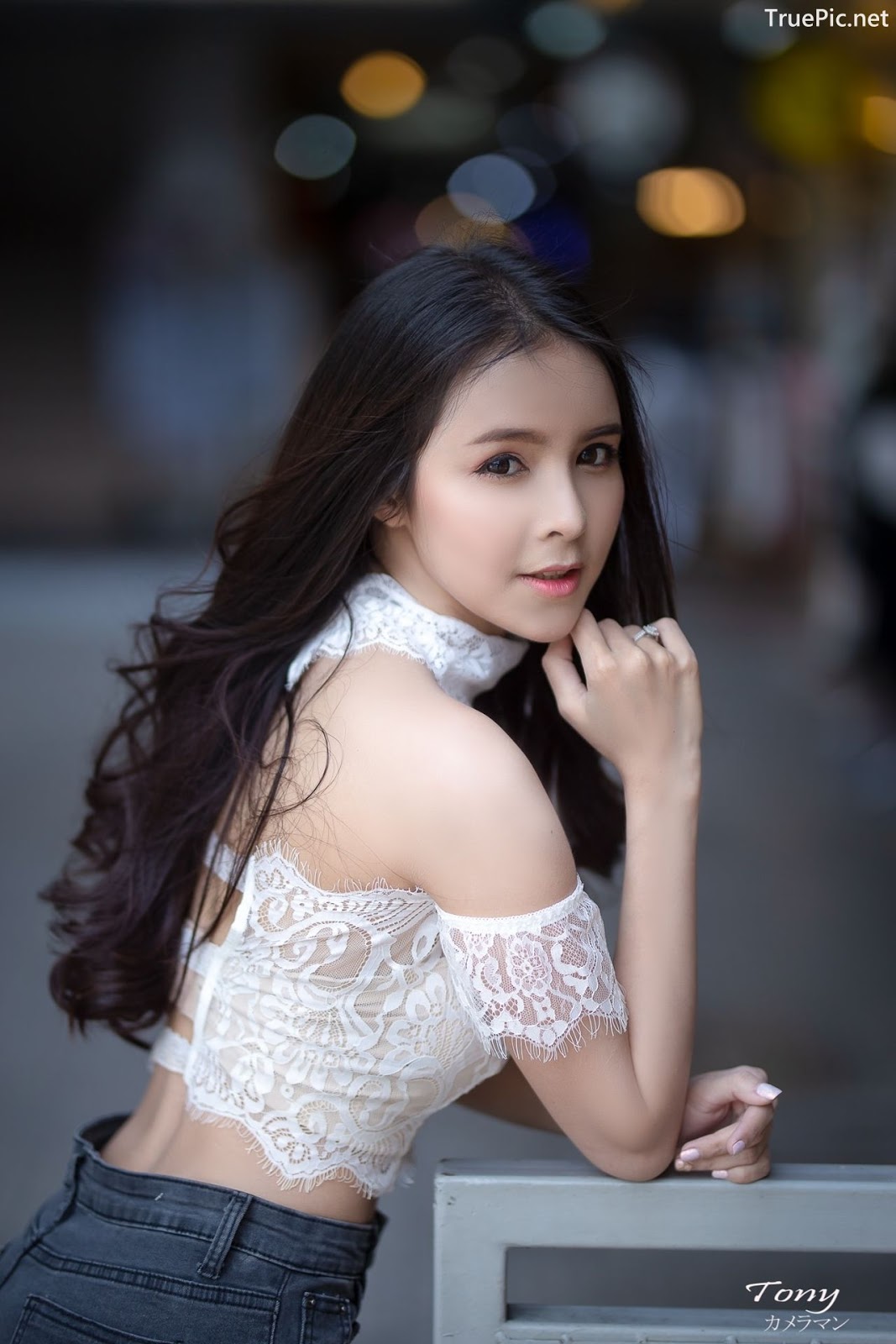 Image-Thailand-Beautiful-Model-Soithip-Palwongpaisal-Transparent-Lace-Crop-Top-And-Jean-TruePic.net- Picture-3