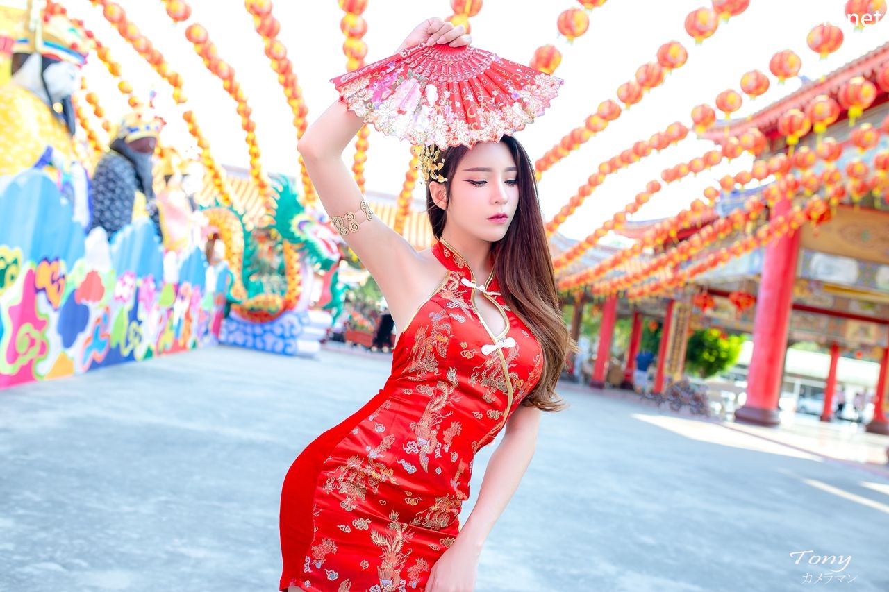 Image-Thailand-Hot-Model-Janet-Kanokwan-Saesim-Sexy-Chinese-Girl-Red-Dress-Traditional-TruePic.net- Picture-1