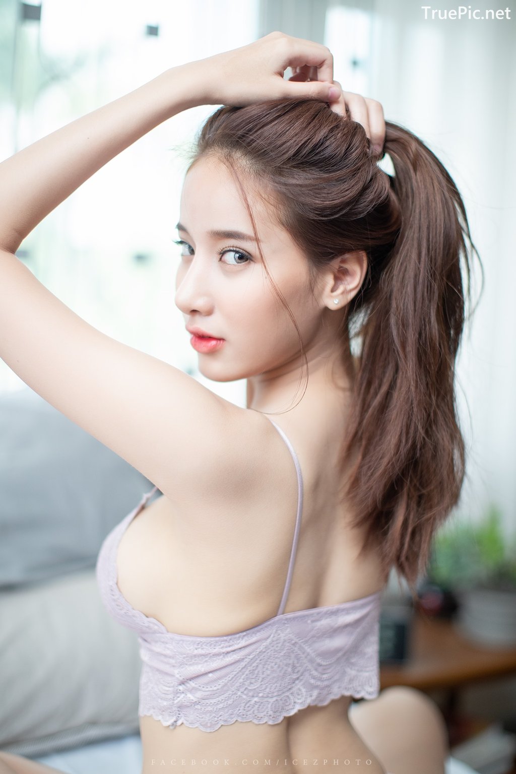 Image-Thailand-Hot-Model-Pichana-Yoosuk-Sexy-Purple-Bra-Shiny-Short-Pants-TruePic.net- Picture-10