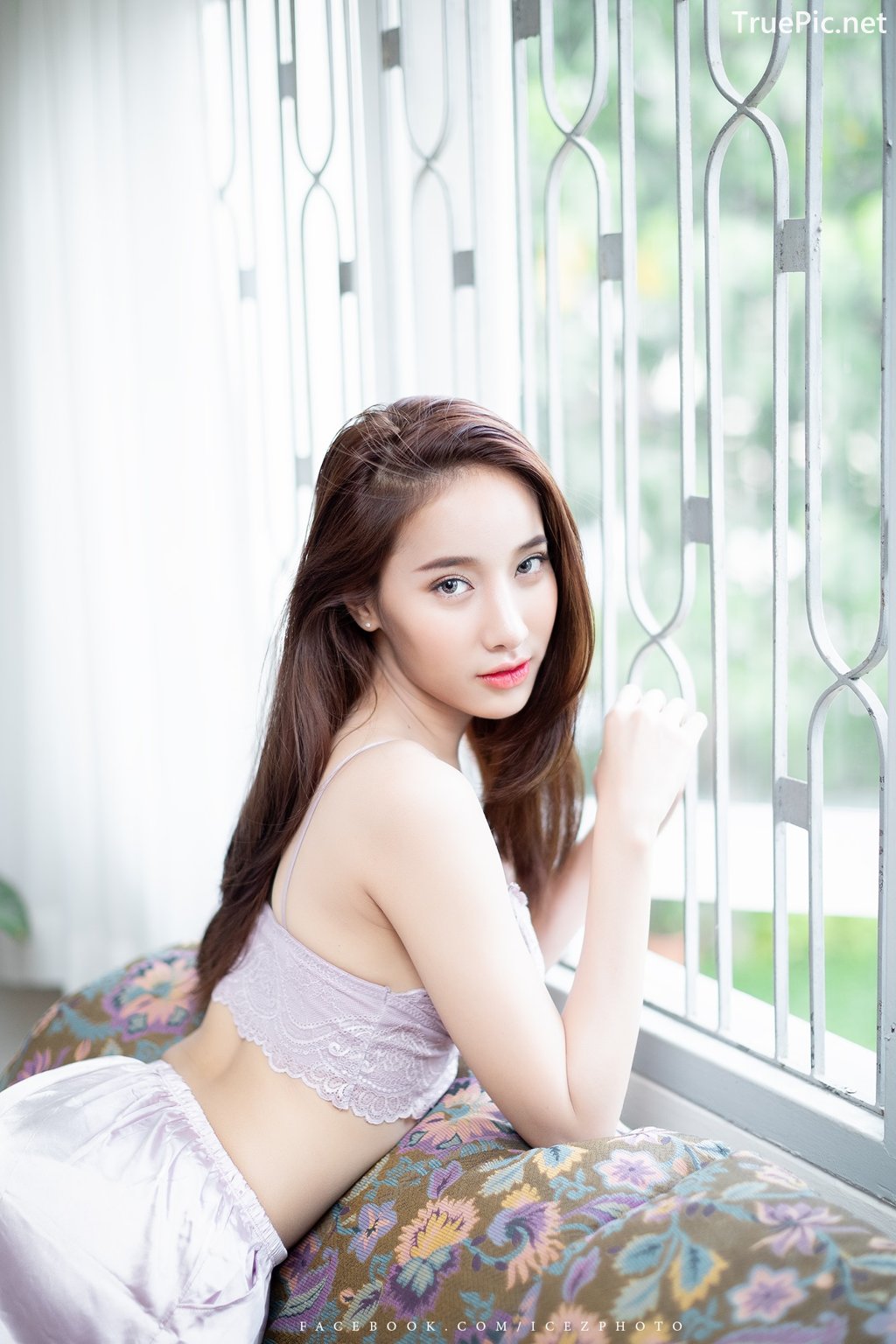 Image-Thailand-Hot-Model-Pichana-Yoosuk-Sexy-Purple-Bra-Shiny-Short-Pants-TruePic.net- Picture-48