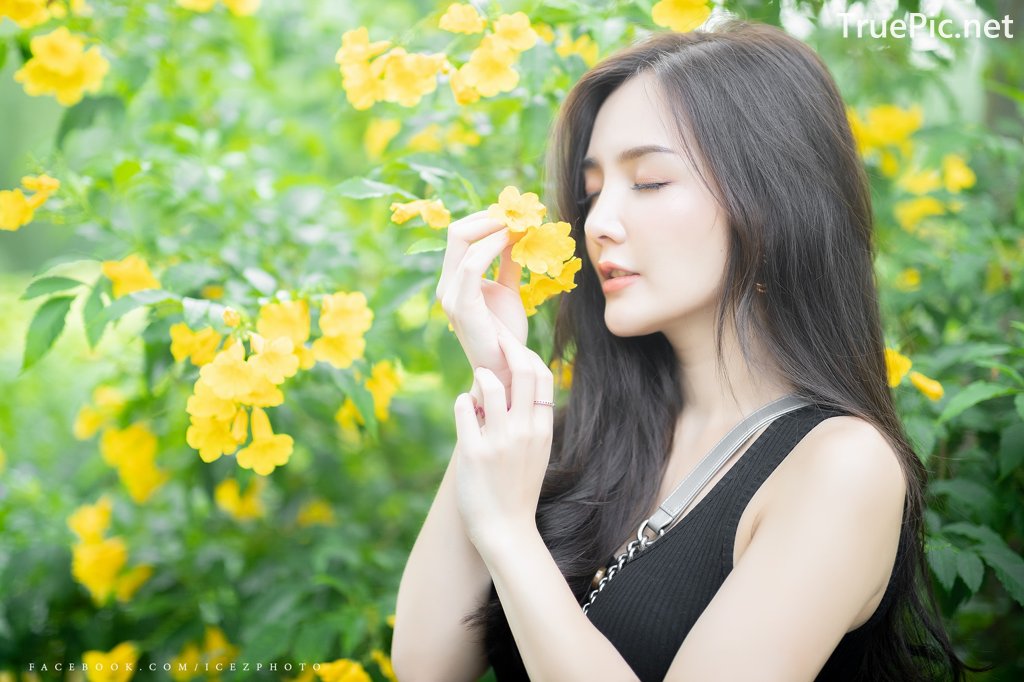 Image-Thailand-Model-Rossarin-Klinhom-Beautiful-Girl-Lost-In-The-Flower-Garden-TruePic.net- Picture-30