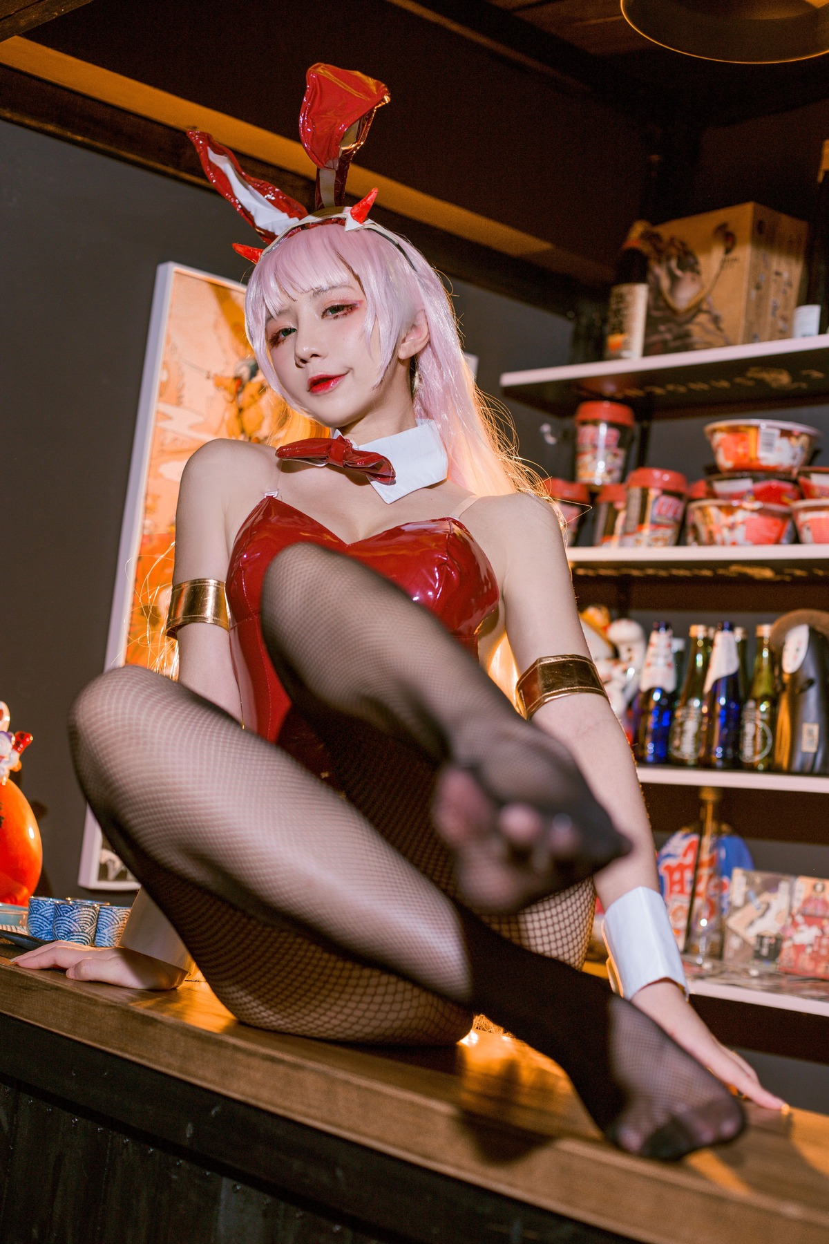 jean-cosplay-zerotwo-bunny (7)