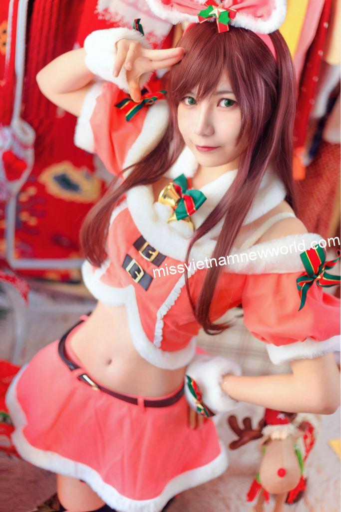 Kizuna Ai cosplay Giáng Sinh đem lại cảm giác vui vẻ, trẻ trung và đầy sức sống