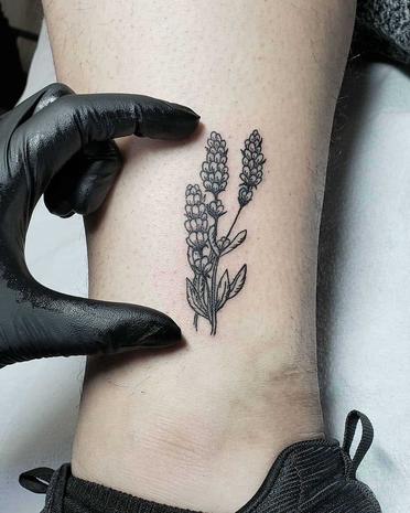 20 Elegant Ideas for Your Unique Lavender Tattoo