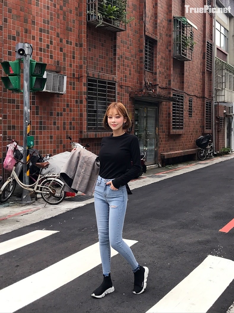 Kang Tae Ri cute girl - Korean fashion: Mini Skirt & Jeans Set - Jan.2018, TruePic.net