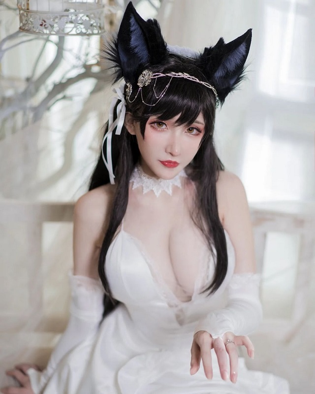 me-dam-voi-bo-anh-cosplay-atago-azur-lane-trang-khong-ti-vet-846-6457766