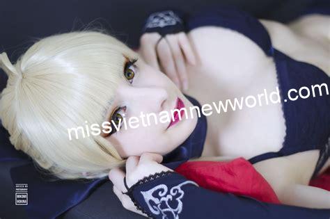 mikomi-hokina-cosplay-saber-alter-lingerie (11)