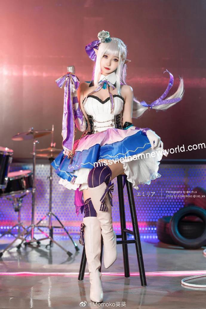 momoko-aoi-cosplay-emilia-singer (8)