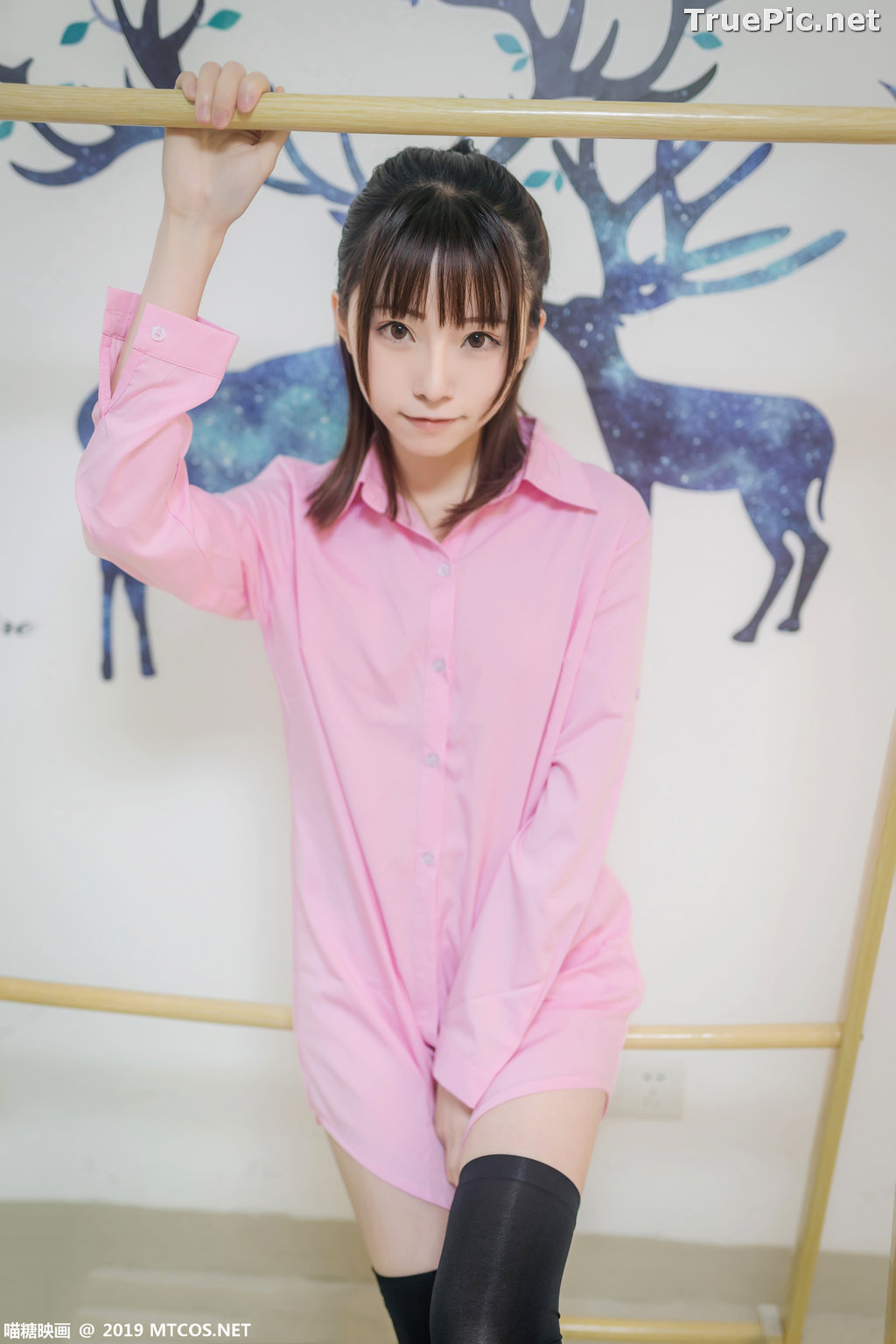 Image [MTCos] 喵糖映画 Vol.022 – Chinese Model – Pink Shirt and Black Stockings - TruePic.net - Picture-5