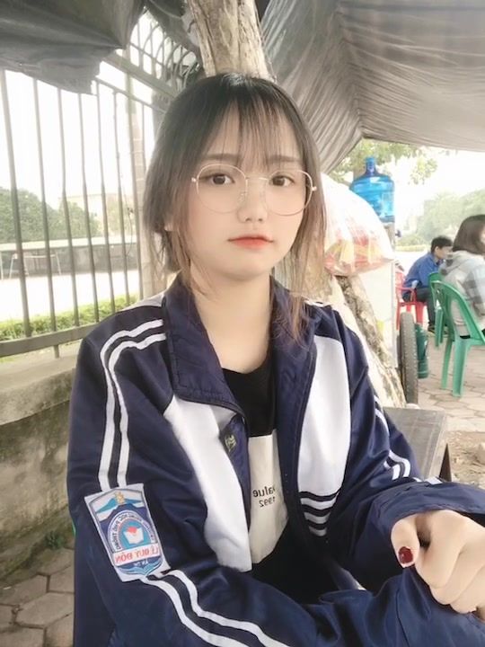 Ngắm ảnh girl xinh gái đẹp đeo kính cận cực kỳ dễ thương kute