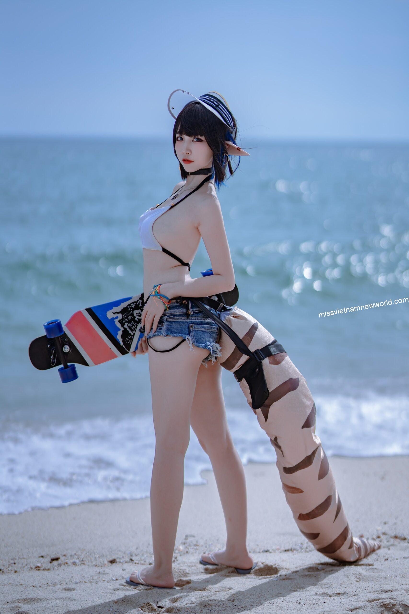 nisa-cosplay-ark-anaconda-swimsuit (13)