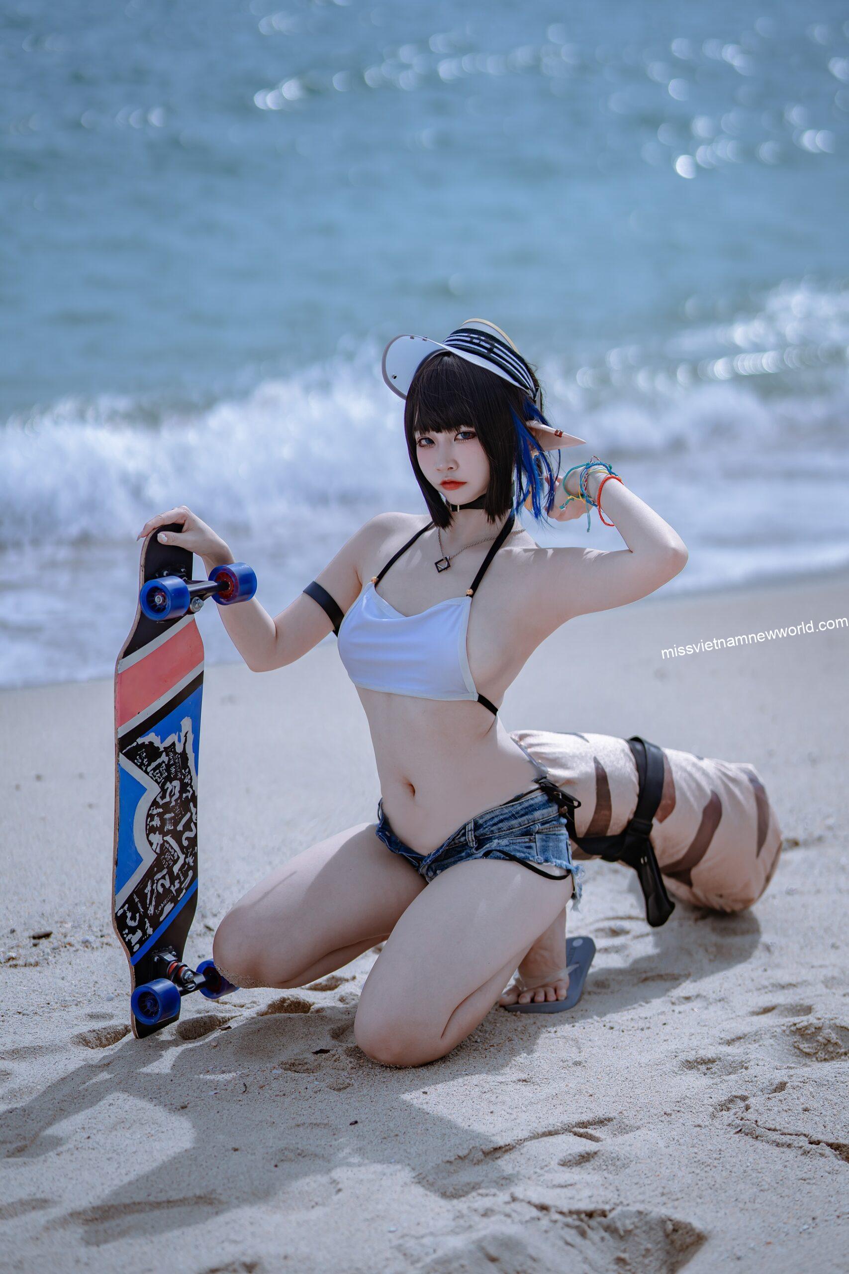 nisa-cosplay-ark-anaconda-swimsuit (16)